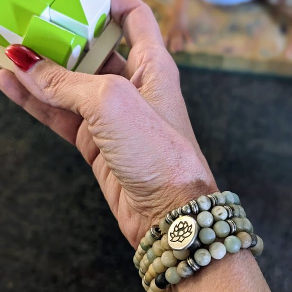 ✨ 108 Mala Bead Bracelet Necklace w/Lotus Charm Amazonite Beaded Bracelet - Picture 8 of 9